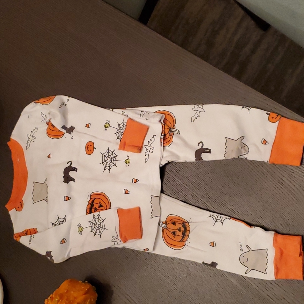 Carter's Halloween Pajamas. Trick or treat with ghosts, Jack-o-lanterns and cats